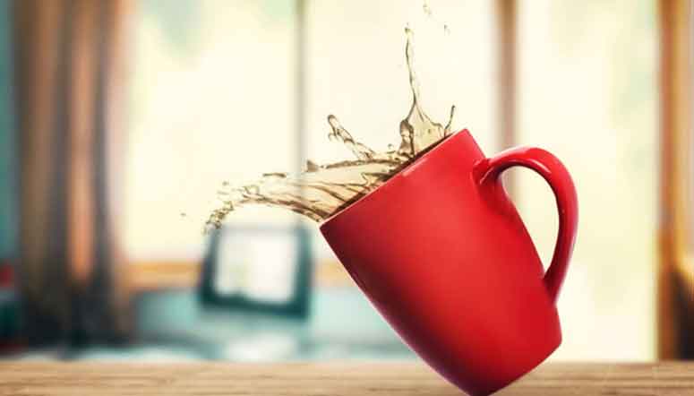 پاک کردن لکه نوشیدنی چای یا قهوه